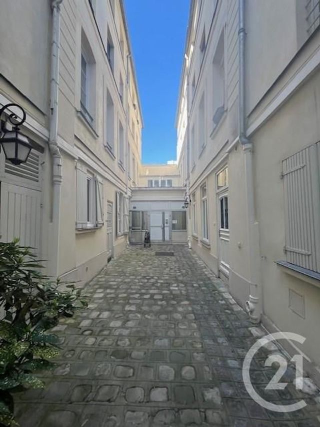 Appartement à vendre - 14 pièces - 480.0 m2 - PARIS - 75011 - ILE-DE-FRANCE - Century 21 Chorus