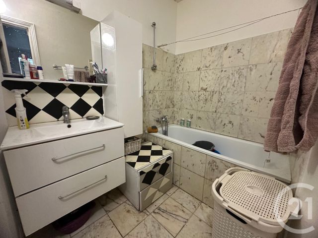 Appartement F3 à vendre - 3 pièces - 40.0 m2 - PARIS - 75012 - ILE-DE-FRANCE - Century 21 Chorus