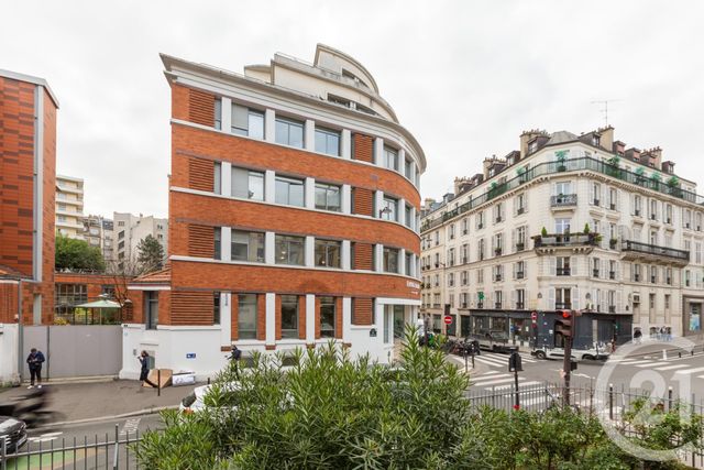 Appartement F2 à vendre - 2 pièces - 47.39 m2 - PARIS - 75011 - ILE-DE-FRANCE - Century 21 Chorus
