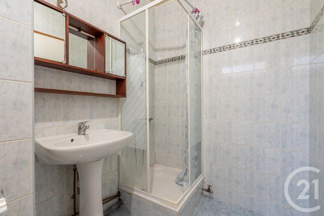 Appartement F2 à vendre - 2 pièces - 47.39 m2 - PARIS - 75011 - ILE-DE-FRANCE - Century 21 Chorus