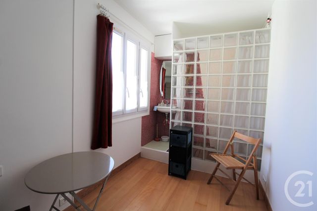 Afficher la photo en grand Chambre à vendre - 1 pièce - 8.5 m2 - PARIS - 75012 - ILE-DE-FRANCE - Century 21 Chorus