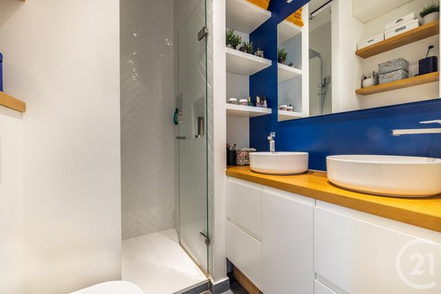 Appartement F3 à vendre - 3 pièces - 53.25 m2 - PARIS - 75011 - ILE-DE-FRANCE - Century 21 Chorus