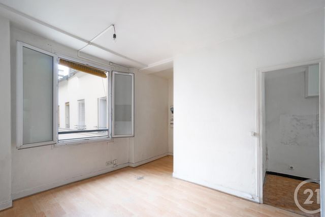 Appartement F1 à vendre - 1 pièce - 27.0 m2 - PARIS - 75011 - ILE-DE-FRANCE - Century 21 Chorus