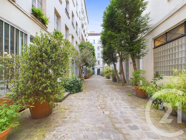  - PARIS - 