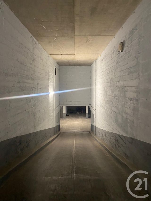 parking à vendre - 8.84 m2 - PARIS - 75011 - ILE-DE-FRANCE - Century 21 Chorus