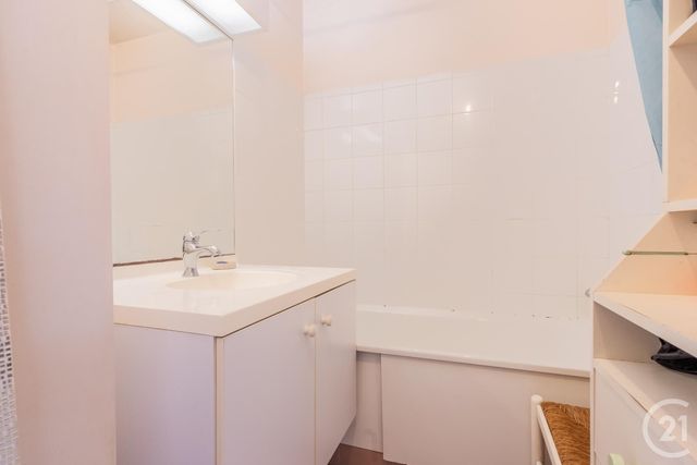 Appartement F4 à vendre - 4 pièces - 86.73 m2 - PARIS - 75012 - ILE-DE-FRANCE - Century 21 Chorus