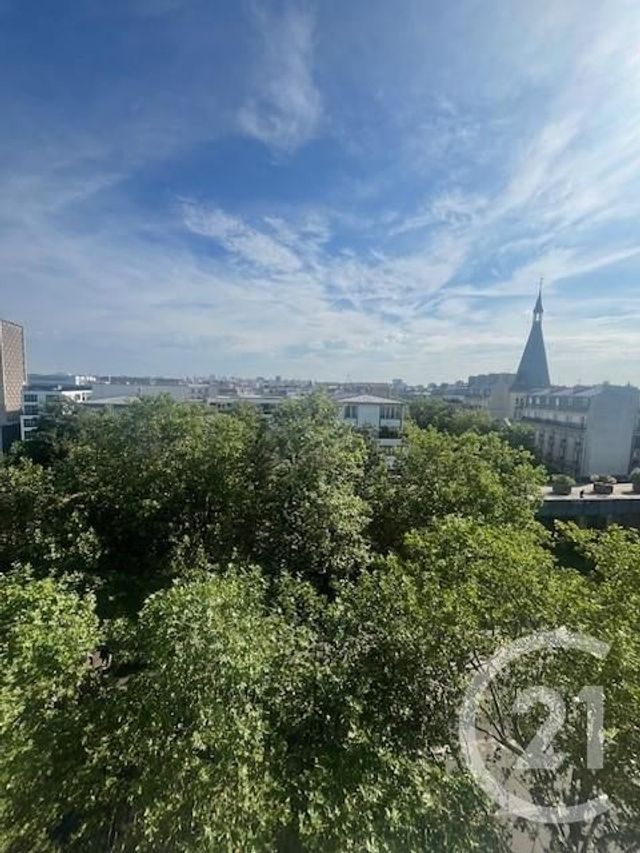  - PARIS - 