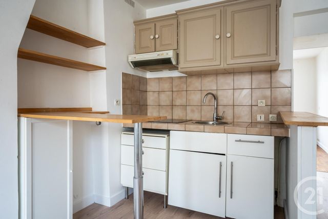 Appartement F2 à vendre - 2 pièces - 33.0 m2 - PARIS - 75011 - ILE-DE-FRANCE - Century 21 Chorus