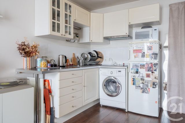 Appartement Studio à vendre - 1 pièce - 30.0 m2 - PARIS - 75011 - ILE-DE-FRANCE - Century 21 Chorus