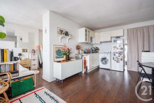 Appartement Studio à vendre - 1 pièce - 30.0 m2 - PARIS - 75011 - ILE-DE-FRANCE - Century 21 Chorus
