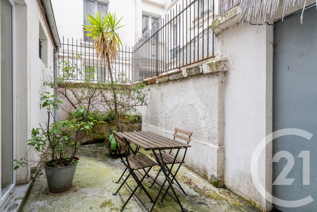 Appartement Local à vendre - 7 pièces - 120.0 m2 - PARIS - 75010 - ILE-DE-FRANCE - Century 21 Chorus