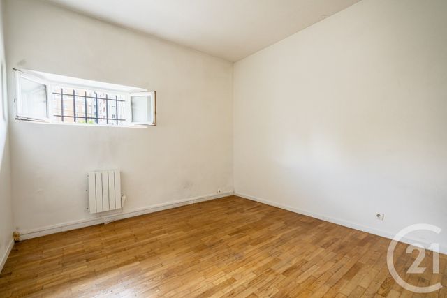 Appartement Local à vendre - 7 pièces - 120.0 m2 - PARIS - 75010 - ILE-DE-FRANCE - Century 21 Chorus
