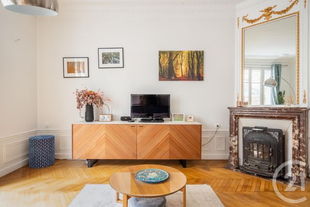 Appartement F5 à vendre - 5 pièces - 119.49 m2 - PARIS - 75011 - ILE-DE-FRANCE - Century 21 Chorus