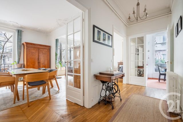 Appartement F5 à vendre - 5 pièces - 119.49 m2 - PARIS - 75011 - ILE-DE-FRANCE - Century 21 Chorus