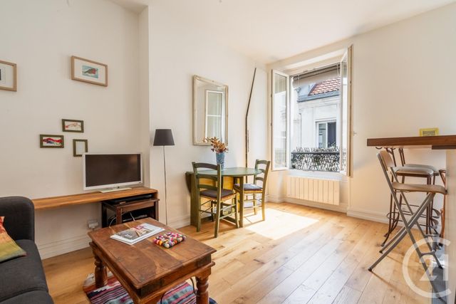 Appartement F2 à vendre - 3 pièces - 48.09 m2 - PARIS - 75012 - ILE-DE-FRANCE - Century 21 Chorus