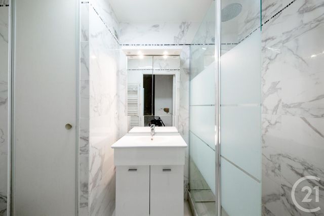 Appartement F2 à vendre - 2 pièces - 45.06 m2 - PARIS - 75012 - ILE-DE-FRANCE - Century 21 Chorus