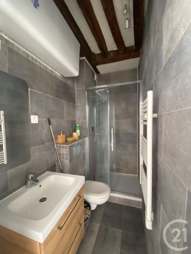 Appartement Studio à vendre - 1 pièce - 18.4 m2 - PARIS - 75011 - ILE-DE-FRANCE - Century 21 Chorus