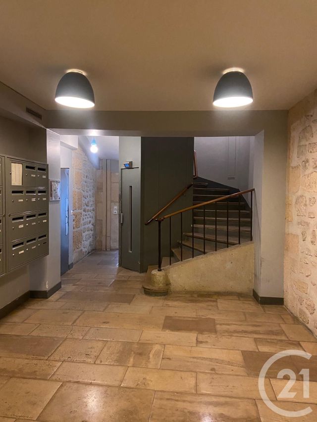 Appartement Studio à vendre - 1 pièce - 18.4 m2 - PARIS - 75011 - ILE-DE-FRANCE - Century 21 Chorus