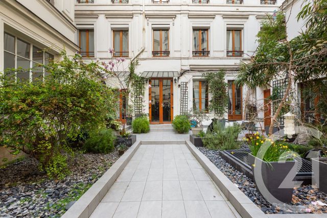 Appartement Souplex à vendre - 2 pièces - 39.4 m2 - PARIS - 75012 - ILE-DE-FRANCE - Century 21 Chorus