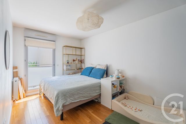 Appartement F3 à vendre - 3 pièces - 63.34 m2 - PARIS - 75010 - ILE-DE-FRANCE - Century 21 Chorus