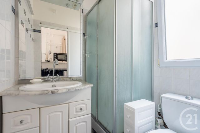 Appartement F2 à vendre - 2 pièces - 35.15 m2 - PARIS - 75011 - ILE-DE-FRANCE - Century 21 Chorus
