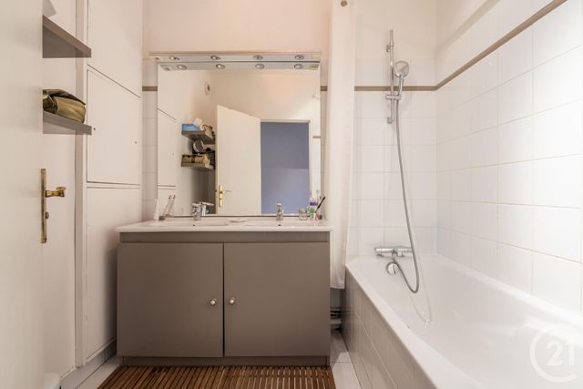 Appartement F4 à vendre - 4 pièces - 92.0 m2 - PARIS - 75012 - ILE-DE-FRANCE - Century 21 Chorus
